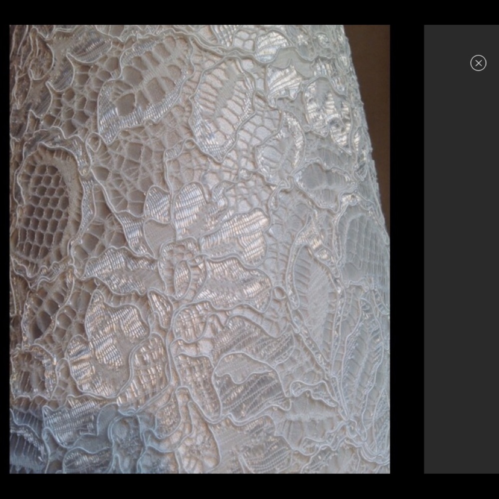 LACE GOLD ACCENT FASHION FORWARD - Picture 8 of 8